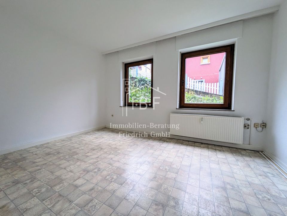 RESERVIERT I Zentrale 2-ZKB-Wohnung  - mit Terrasse - in Siegen