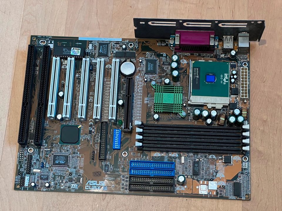 ASUS CUBX-E, Pentium 3, 800MHz, Socket 370 in Malsch bei Wiesloch