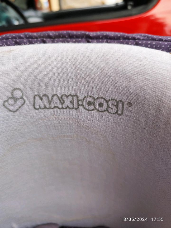 Maxi Cosi Pearl Autokindersitz in Neckartenzlingen