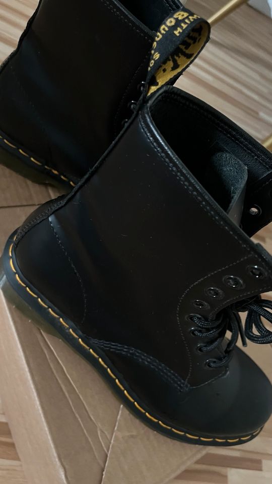 Dr. Martens Schnürrboots in schwarz  NEU Gr. 40 UK 6,5 in Jena