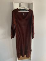 Midi Strickkleid mit Schlitz und V-Ausschnitt  | Bonprix | 36/38 Bayern - Neunkirchen am Sand Vorschau