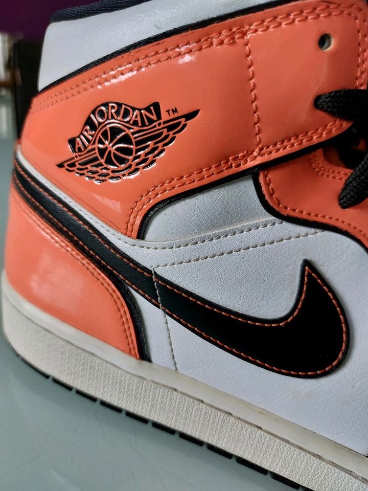 Jordan 1 Mid SE Turf orange Gr. 47 in Rommerskirchen