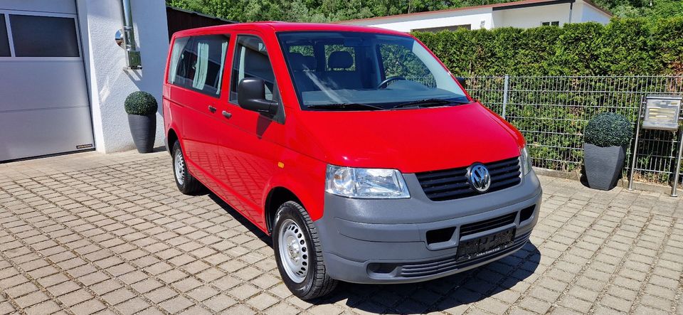 VW Volkswagen T5 Transporter Kasten-Kombi Bulli in Riedlingen