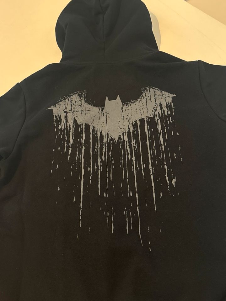 EMP Batman Sweatjacke S in Duisburg