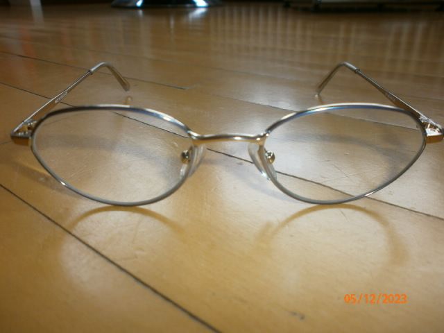 Damen Brille Metall Gestell gold silber rechts +1,00 links +0,75 in Dortmund