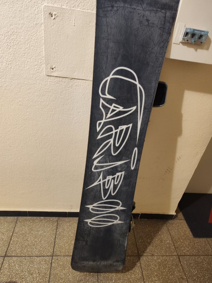 SNOWBOARD "Cariboo" - gut erhalten und gebrauchsfähig in Stuttgart