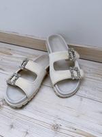 Kazar Pantolette Sandalen Slipper weiß silber Diamanten Größe 38 Leipzig - Leipzig, Zentrum-Nord Vorschau