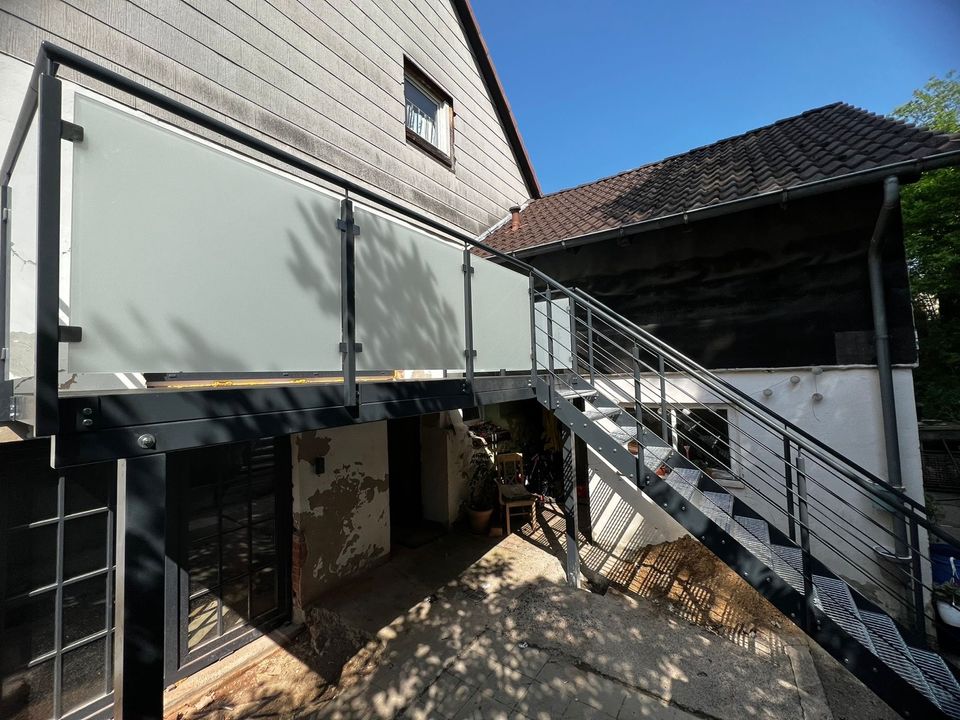 Metalltreppen, verzinkte Treppen mit Podest, Balkone in Leipzig