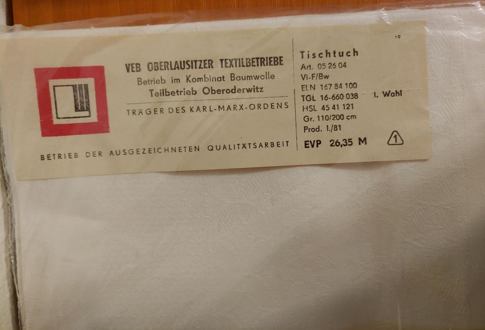 DDR Textilwaren, Tischtücher, Taschentücher, Stoff-Servietten in Nobitz