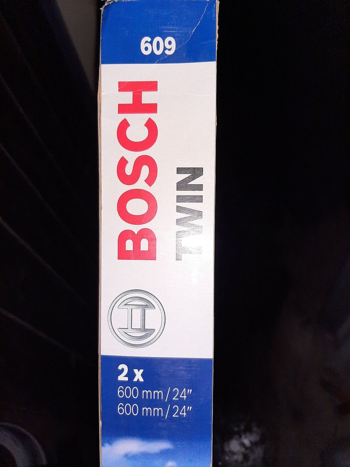 1 Bosch Scheibenwischer 609 600 mm mit Spritzdüse in Bonn
