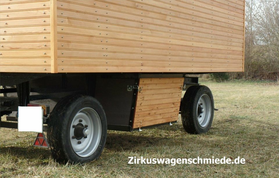 Zirkuswagen Oberlichtwagen Bulldog Lanz Wohnwagen Schlepper in Elxleben an der Gera