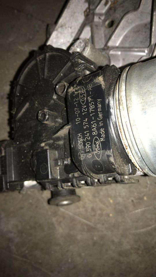 FORD FIESTA VI WISCHERMOTOR FÜR VORNE 8A61-17B571-AB in Bergkamen