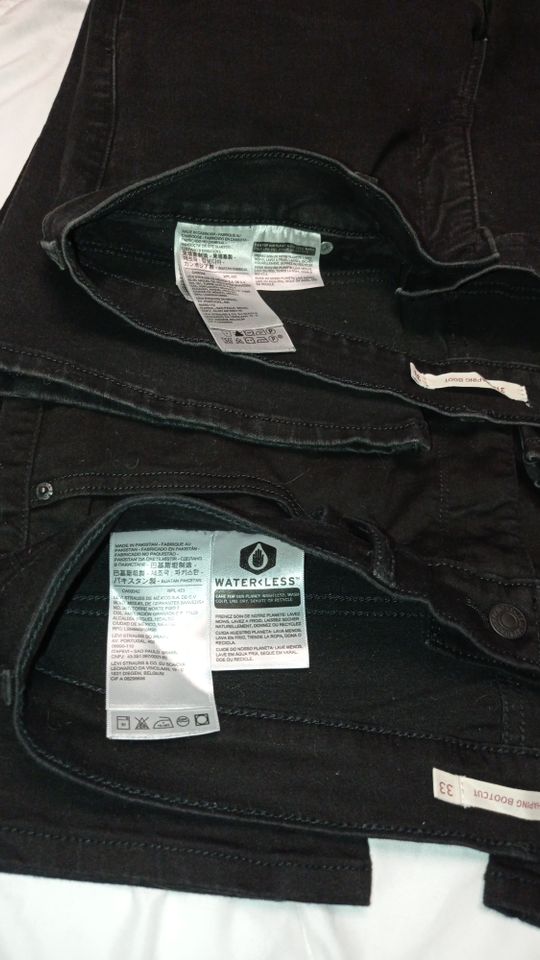 2 x Levi's 315 budweite 45 cm W 33 L 30 & L 32 schwarz in Bochum