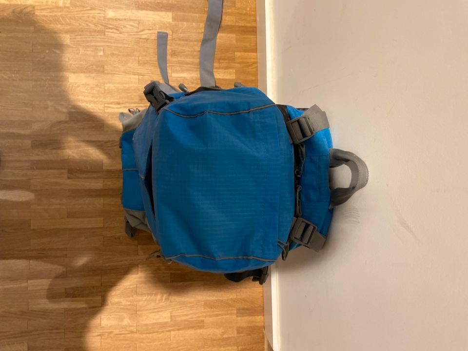 Mantona Elements Outdoor Foto Rucksack blau in Dossenheim