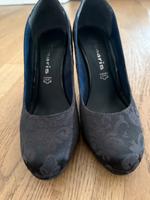 Tamaris Pumps schwarz mit Gothik-Muster 40 Düsseldorf - Stadtmitte Vorschau