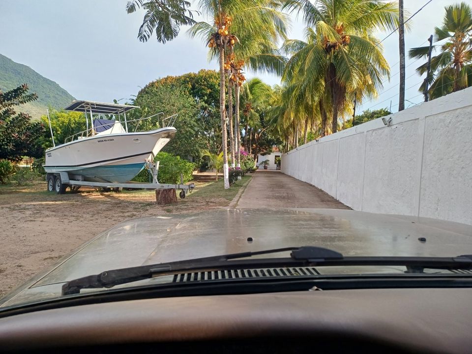 Hacienda, Haus mit Pool, Boot auf der karibische Insel Margarita in Rehm-Flehde-Bargen