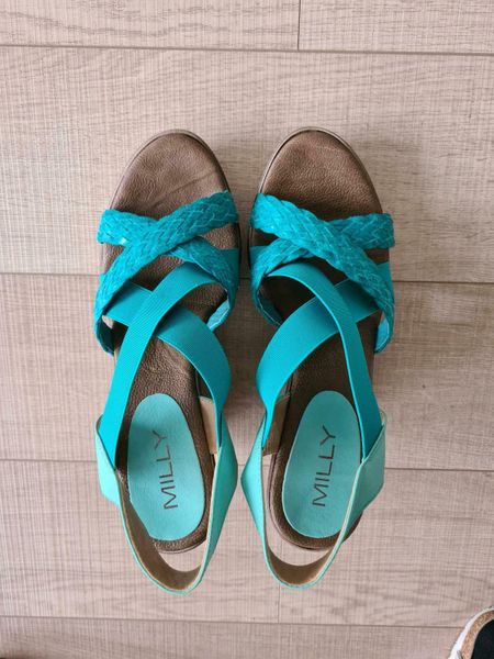 Damen Schuhe, Sandalen in Türkis mit Keilabsatz, Gr.38,Neu in  Nordrhein-Westfalen - Beckum | eBay Kleinanzeigen ist jetzt Kleinanzeigen