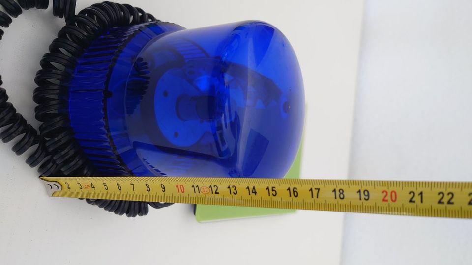 Rundumkennleuchte Blau mit KFZ-Stecker und Magneten in Nachrodt-Wiblingwerde