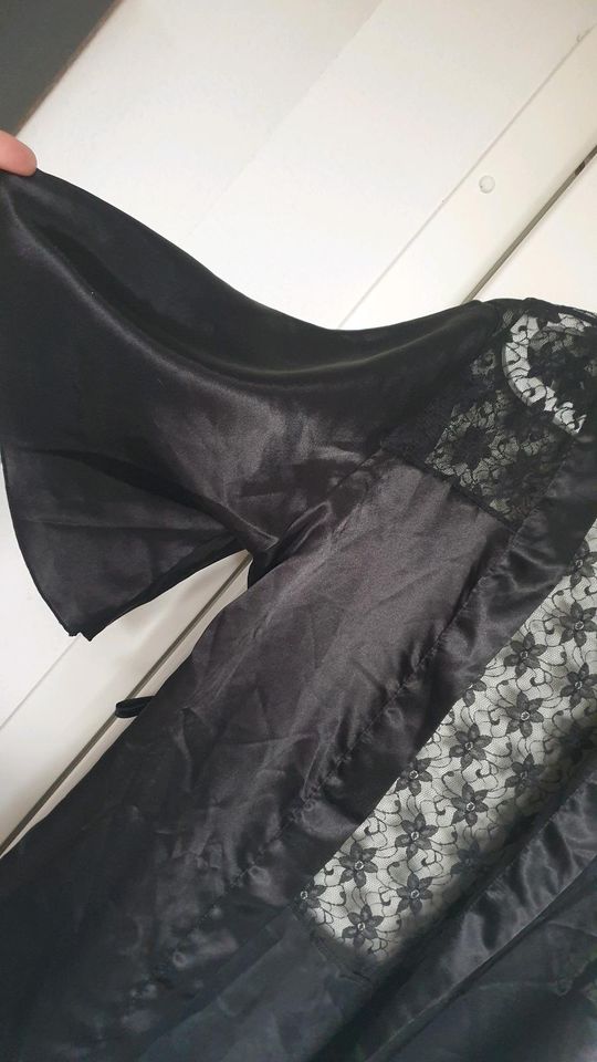 Satin Kimono,Morgenmantel,schwarz,Spitze,Gr.M/L,inkl.Versand in Gotha