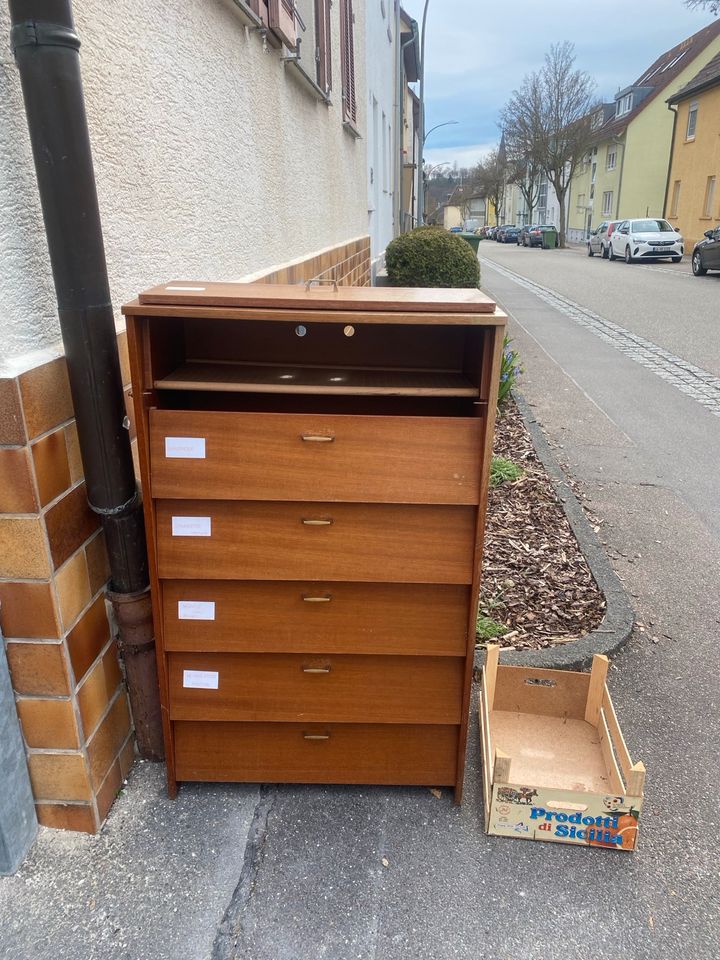 Holzschrank in Ludwigsburg
