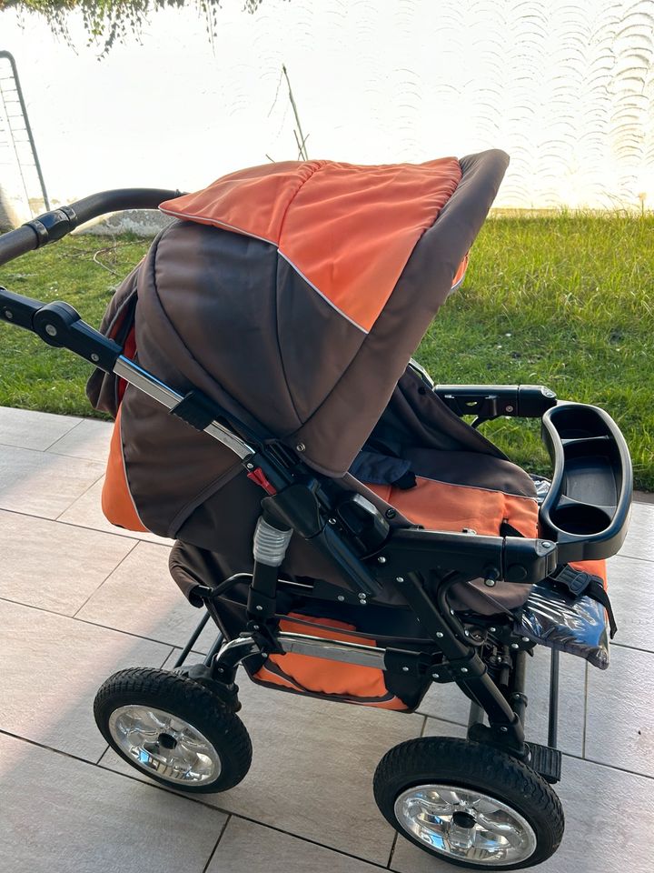 Kinderwagen in Kruft