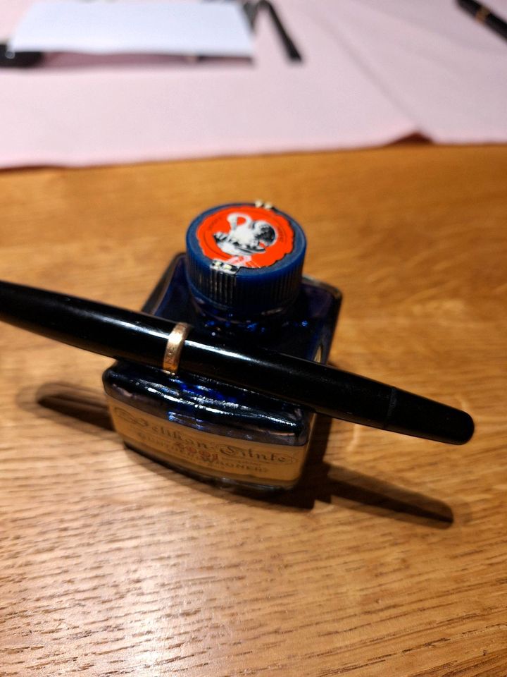 TINTENFASS PELIKAN MONTBLANC 4001 KÖNIGSBLAU in Kiel