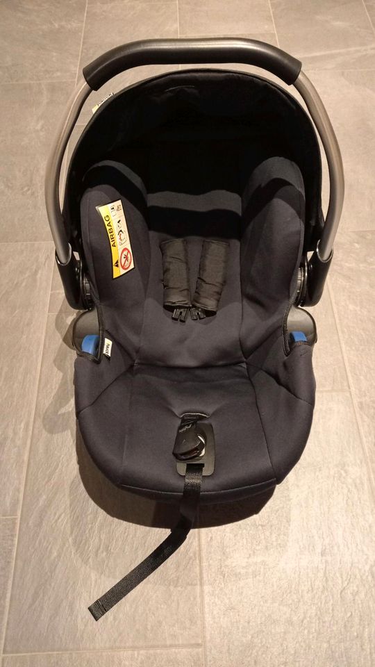 Hauck Babyschale mit Isofix Station in Stadtkyll