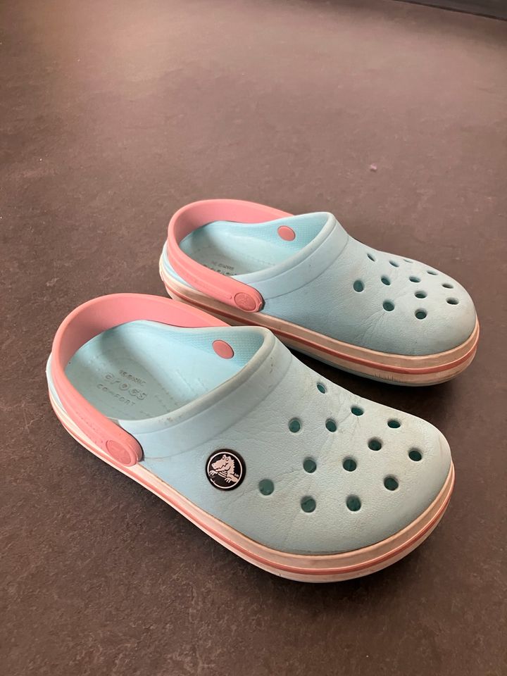 Crocs Kinder gr 28/29 rosa blau in Weisenheim am Sand