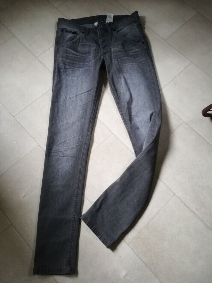 Herren Jeans gr 30  neu in Rhauderfehn