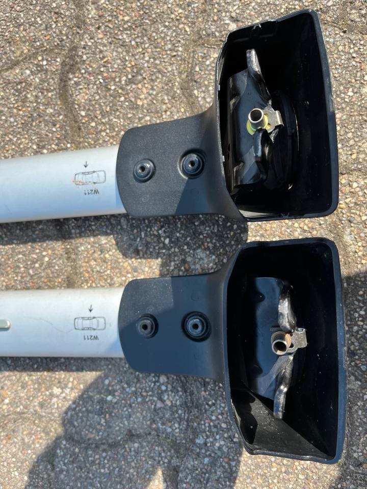 Thule Dachträger Mercedes Benz E–Klasse W211 ohne Reeling in Wunstorf