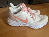 Nike Turnschuhe Gr. 36 Hessen - Mörlenbach Vorschau