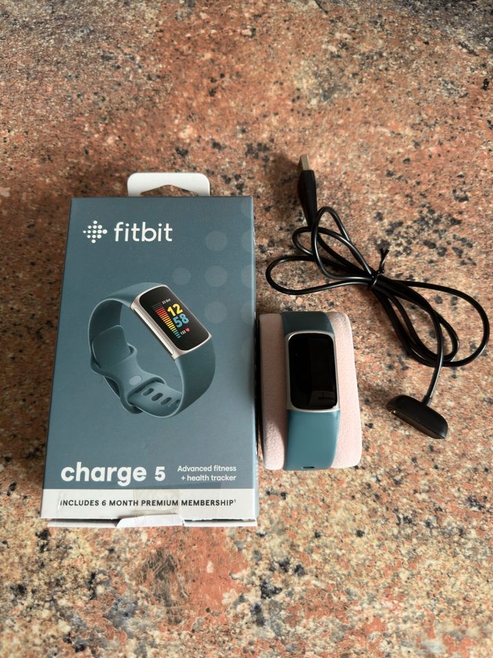 Fitness Uhr Fitbit charge 5 in Berlin