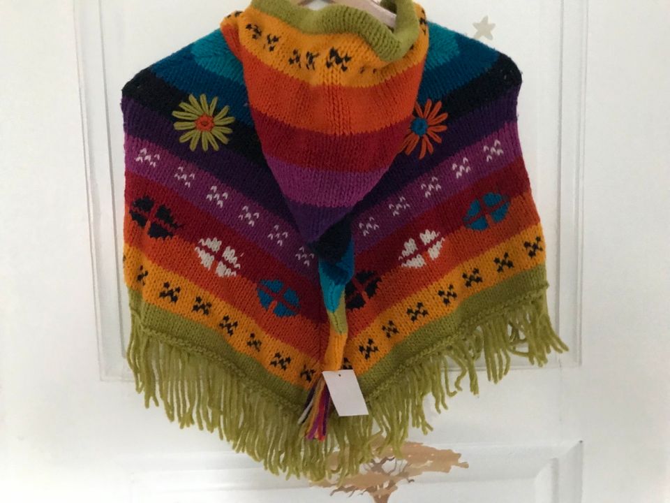 NEU ❤️ Regenbogen Poncho 100% Alpaka Wolle mit Kapuze NP130€ in Gera