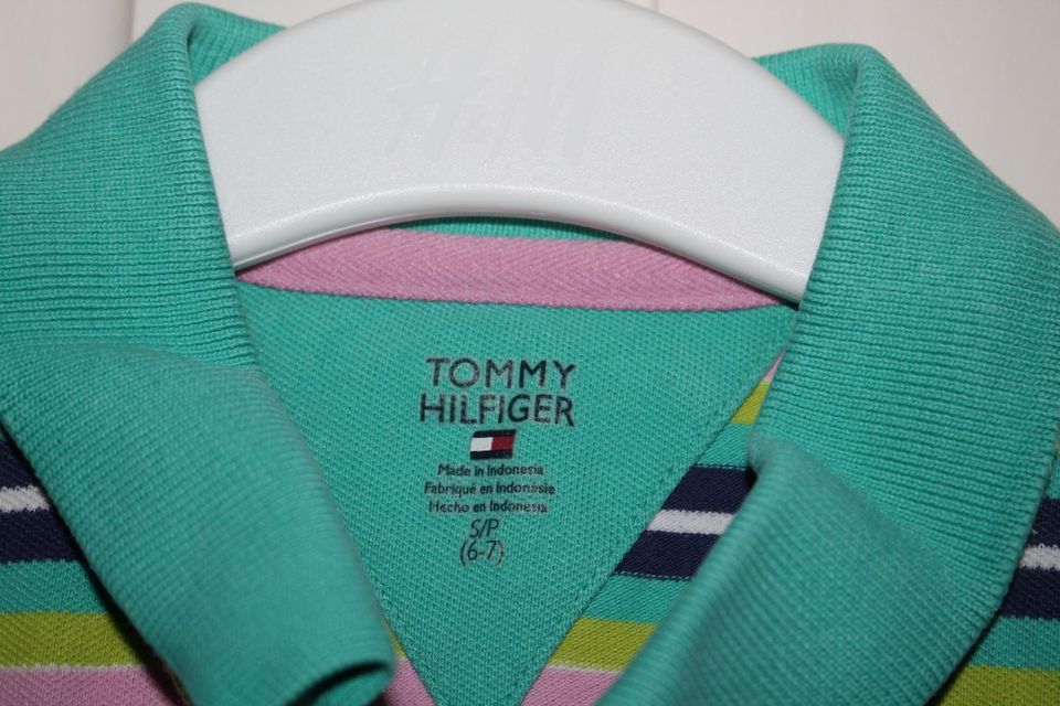 Tommy Hilfiger Polo T-shirt Poloshirt Gr. 6-7 110 116 gestreift in Hamburg