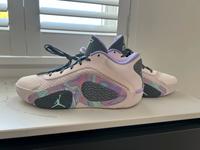 Tatum 2 "Sidewalk Chalk" Air Jordan Nike Gr. 47,5 neu ungetragen Berlin - Schöneberg Vorschau