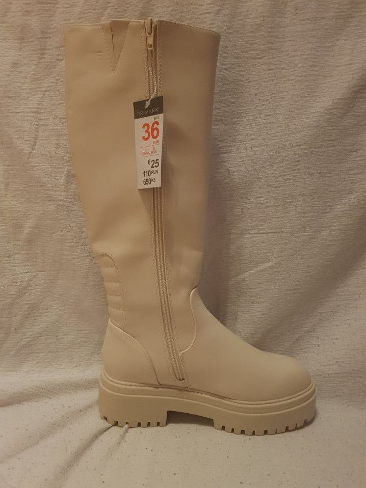 Weiße Cremeweiße Kniehohe Stiefel Schuhe Gr. 36 Primark in Berlin