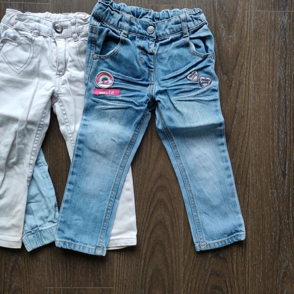 Jeans Paket für Mädchen 92 super Zustand mit Glitzersteinchen in Erkrath