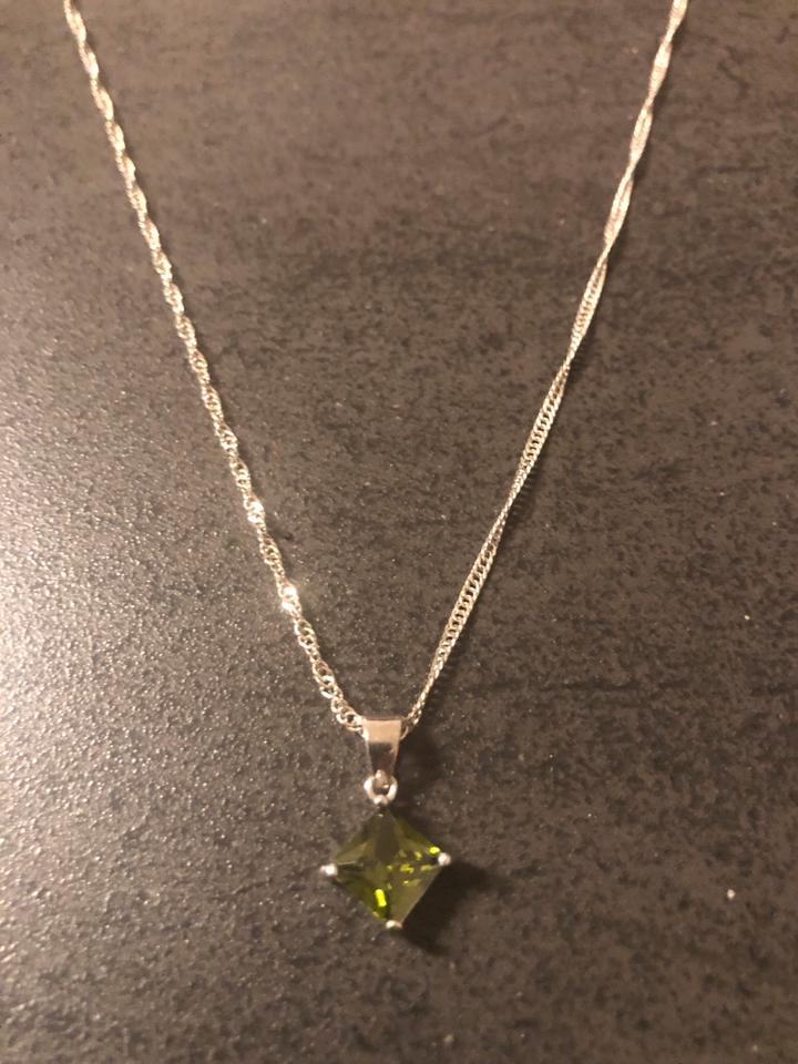 Silber 925 Anhänger mit grünen Stein mit Kette. in Augsburg