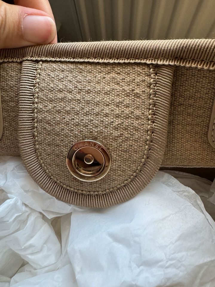 Chanel Deauville Tote Small Beige in Berlin