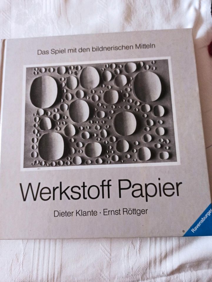 Papier Werkstoff Papier Relief Geschichteplastische Gestaltung in Nersingen