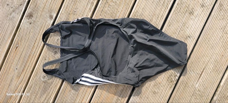Adidas Badeanzug schwarz Gr. 40 (38) 3 Streifen in Issum
