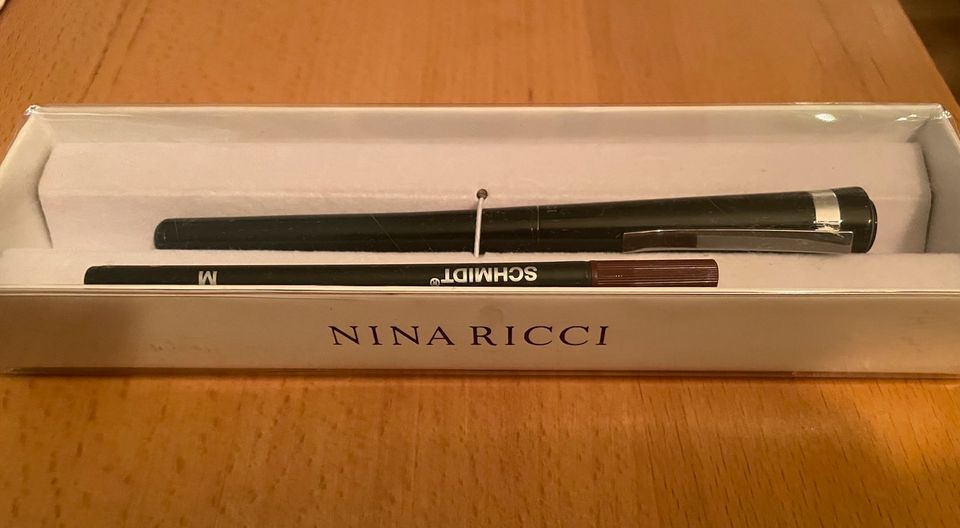 NEU Füller Nina Ricci Pen Emblème schwarz OVP in Düsseldorf