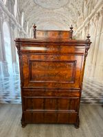 ANTIKER LOUIS PHILIPPE SEKRETÄR UM 1860 SPÄT BIEDERMEIER MAHAGONI TOLLES FURNIER - Versand möglich 99 Euro - Wir sind für Sie da lokal in 86830 Schwabmünchen oder online ARTHOME24 Bayern - Schwabmünchen Vorschau