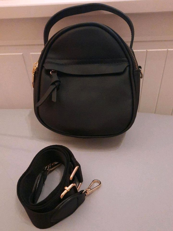 Handtasche schwarz klein Crossbag Umhängetasche neu in Greven