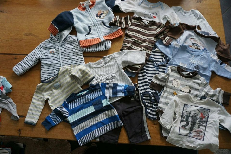 ✅ Jungen Kinderkleidung 62-68 viele Teile und Marken zur Auswahl in Burgau