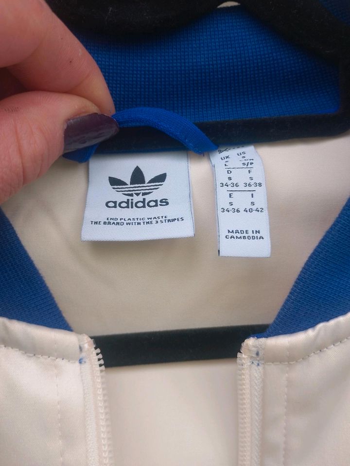 Adidas Jacke Damen in Wuppertal