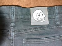 Narrow od black Jeans skull 28/32 Totenkopf schwarz Sachsen-Anhalt - Halle Vorschau