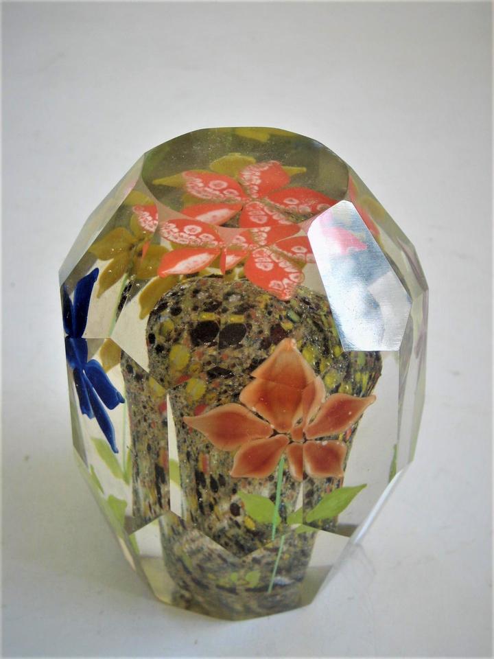 ANTIK PAPERWEIGHT BRIEFBESCHWERER FACETTEN 5 BLUMEN BÖHMEN in Berlin