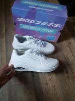 Neue skechers Schuhe gr:42 Niedersachsen - Vechta Vorschau