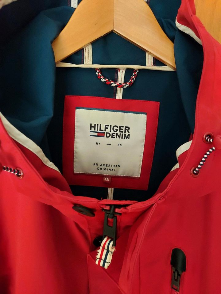 Tommy Hilfiger 2xl Jacke Regenjacke rot maritim Gr. XXL in Weilrod 